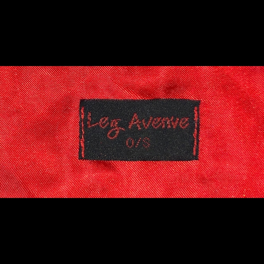 COPY - NWOT Vintage Lightweight Chain-linked Dancers Top - Picture 6 of 8